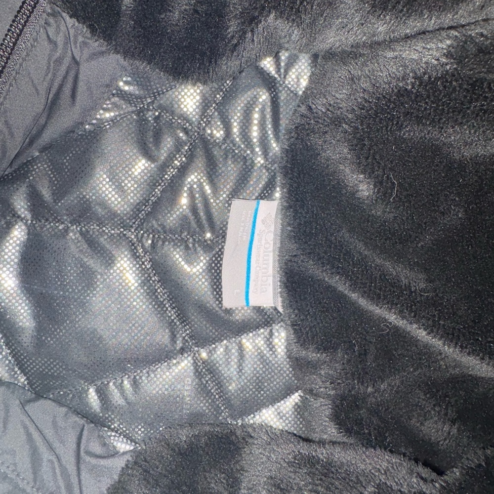 Columbia Black Quilted Jacket - Picture 3 of 3